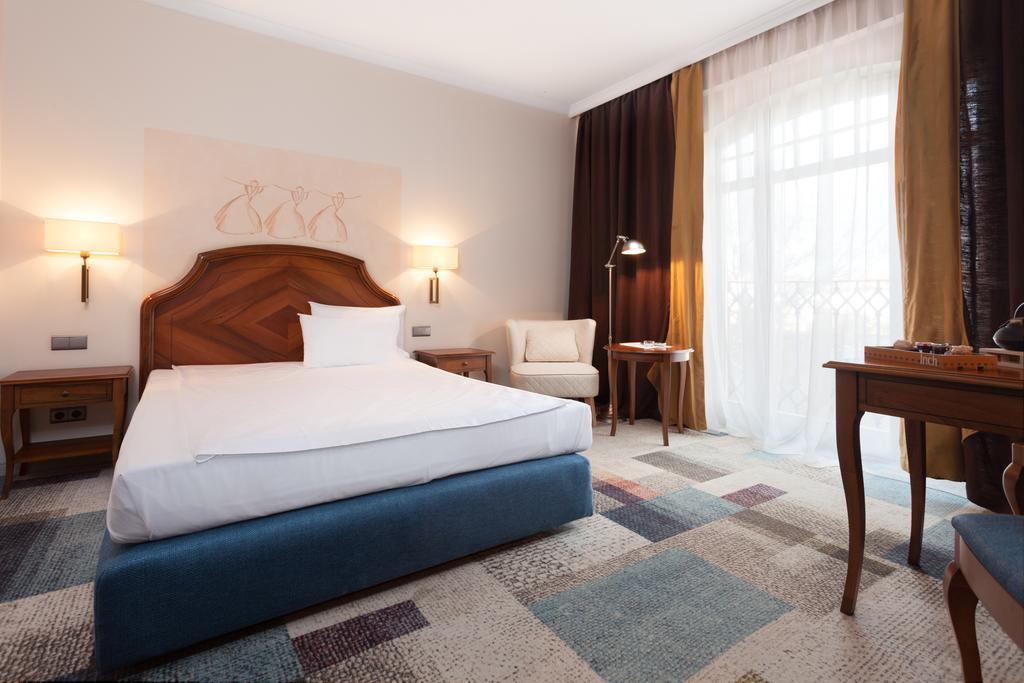 אוסטקה Hotel Rejs מראה חיצוני תמונה
