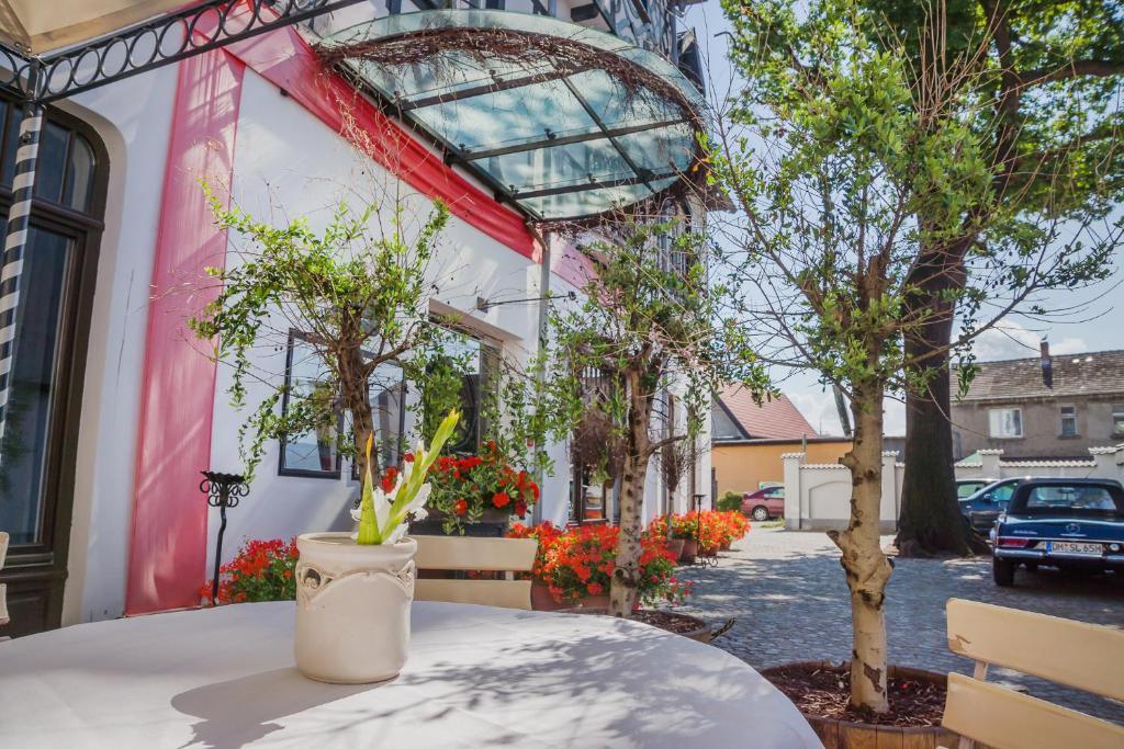 אוסטקה Hotel Rejs מראה חיצוני תמונה