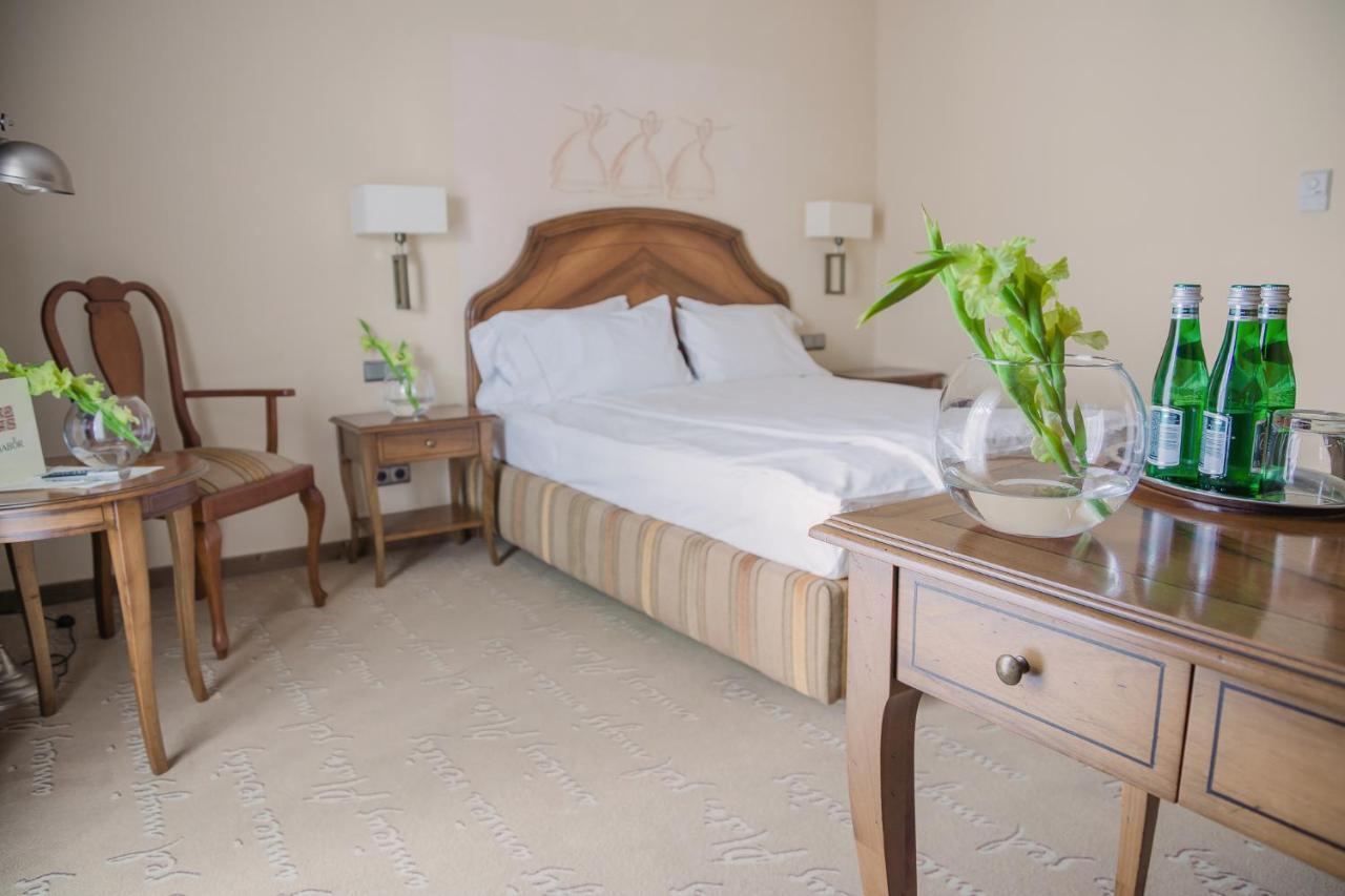 אוסטקה Hotel Rejs חדר תמונה